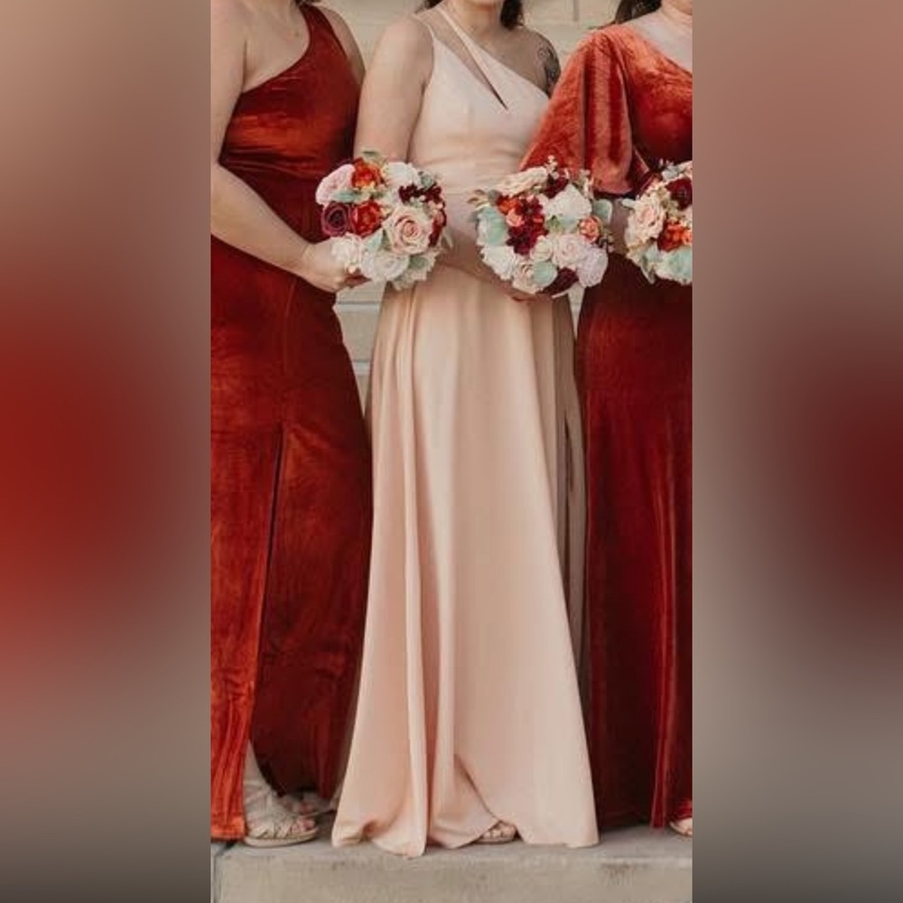 Champagne Lulus Bridesmaid gown